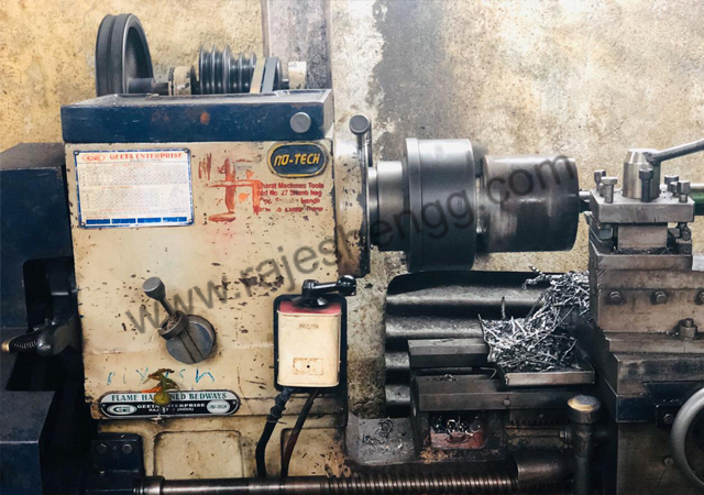 LATHE MACHINE