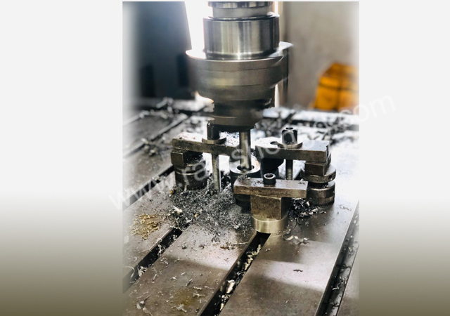 MILLING MACHINE